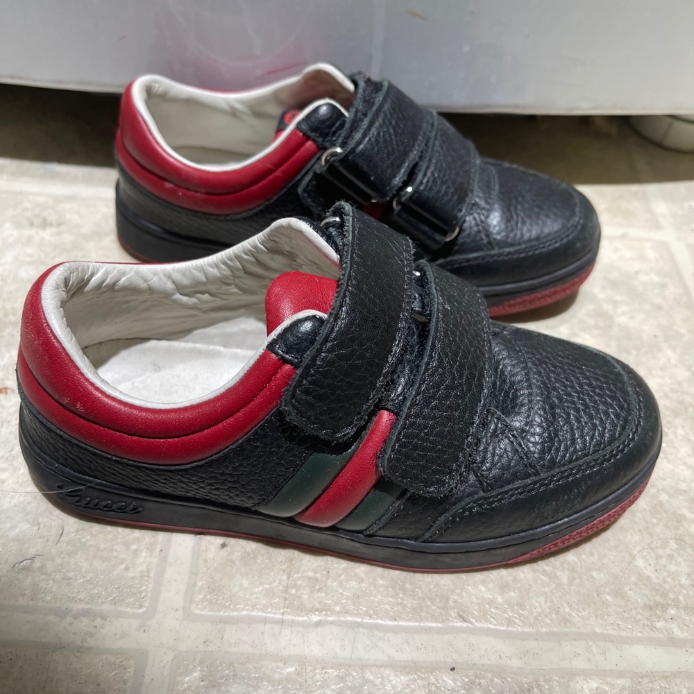 Gucci kids shoes size 27
